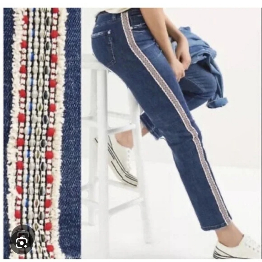 Anthropologie Pilcro And Letterpress Straight Leg Jeans With Embroidery 25